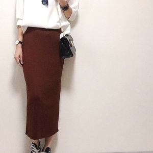 UNIQLO Sz. S Knit Midi Skirt